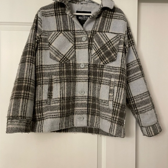 Hollister Plaid Shacket - Picture 3 of 4